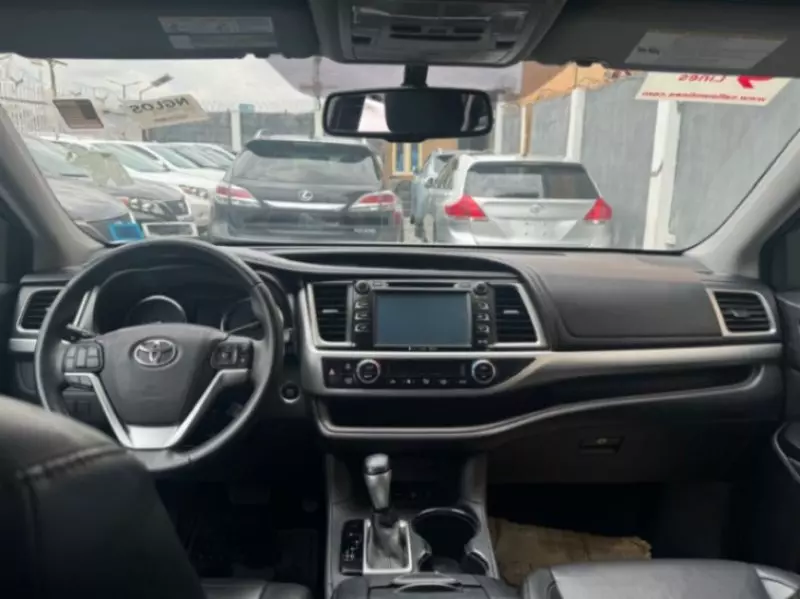 Toyota Highlander - 2016