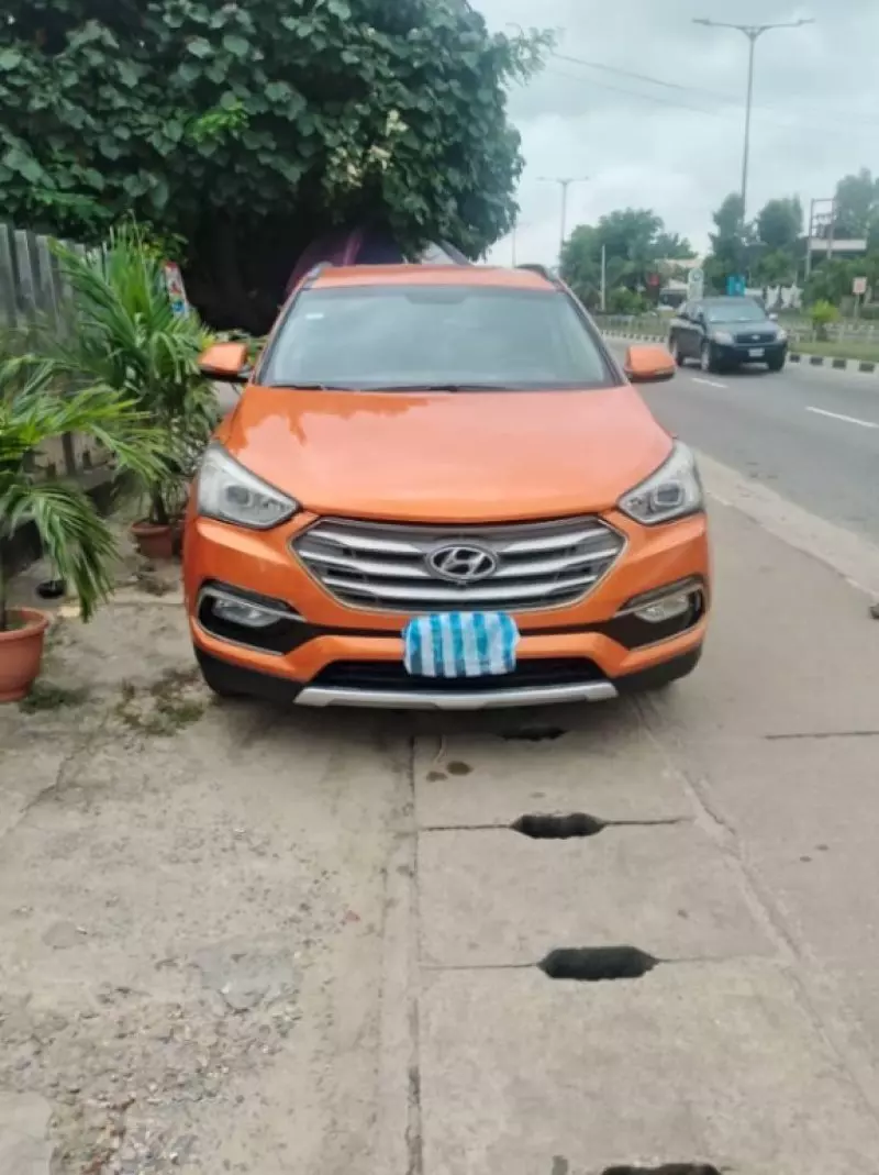 Hyundai Sonata   - 2016