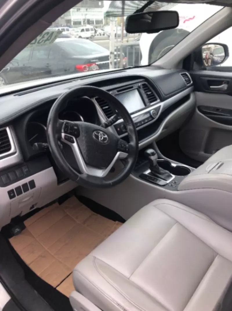 Toyota Highlander   - 2009