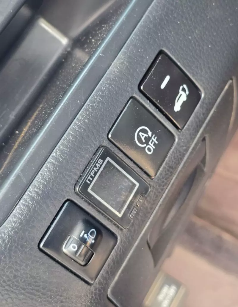 Toyota Highlander   - 2015