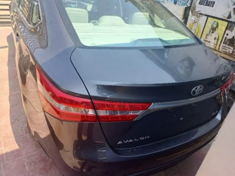 Toyota Avalon - 2013