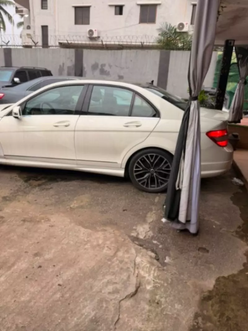 Mercedes-Benz C-Class - 2011