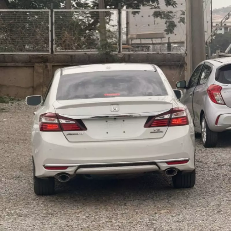Honda Accord   - 2016