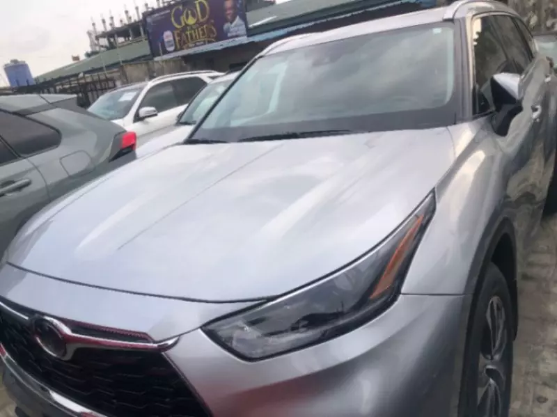 TOYOTA Highlander   - 2021