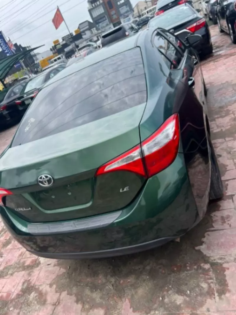 Toyota Corolla   - 2014