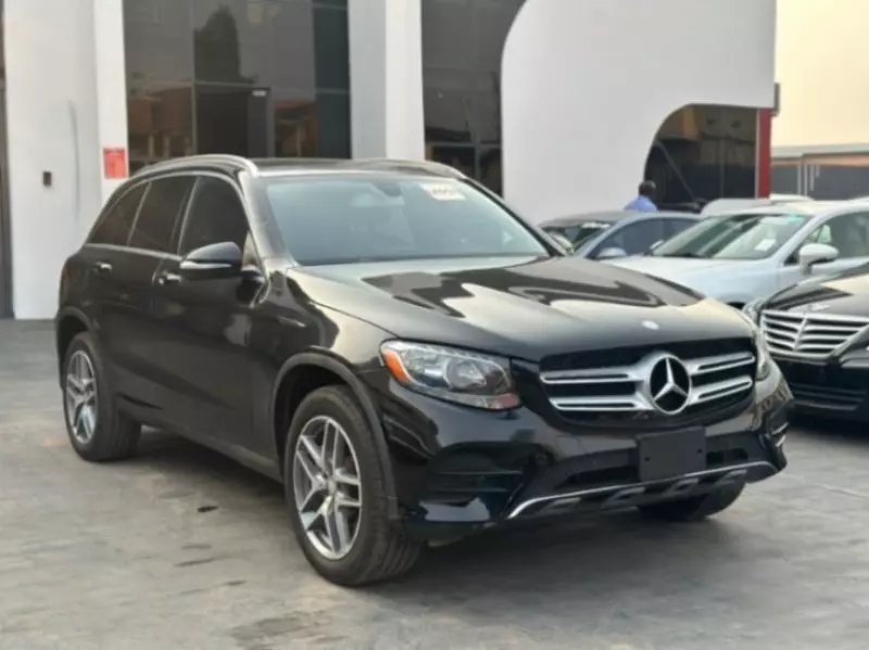 Mercedes-Benz GLC 300   - 2016