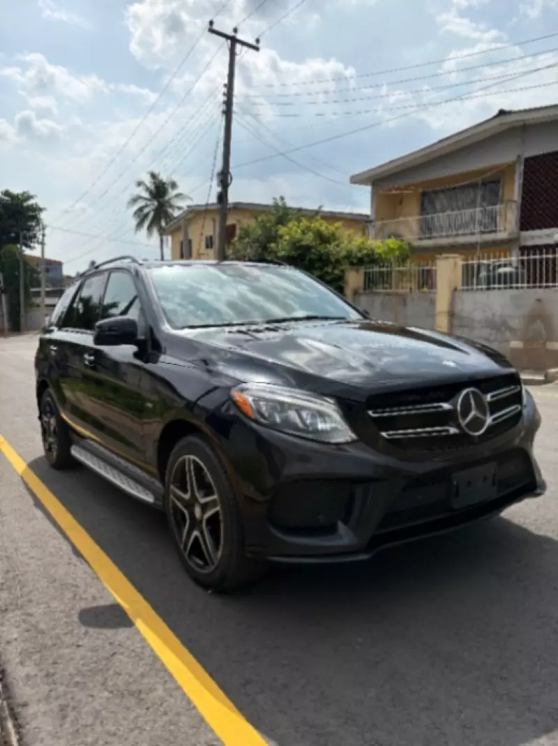 Mercedes-Benz GLE-Class   - 2016