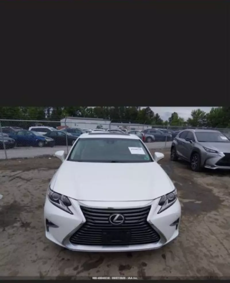 Lexus ES   - 2017