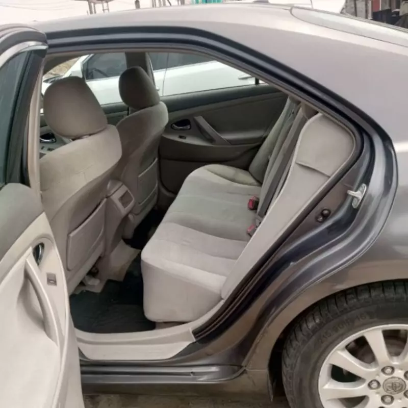 Toyota Camry   - 2011