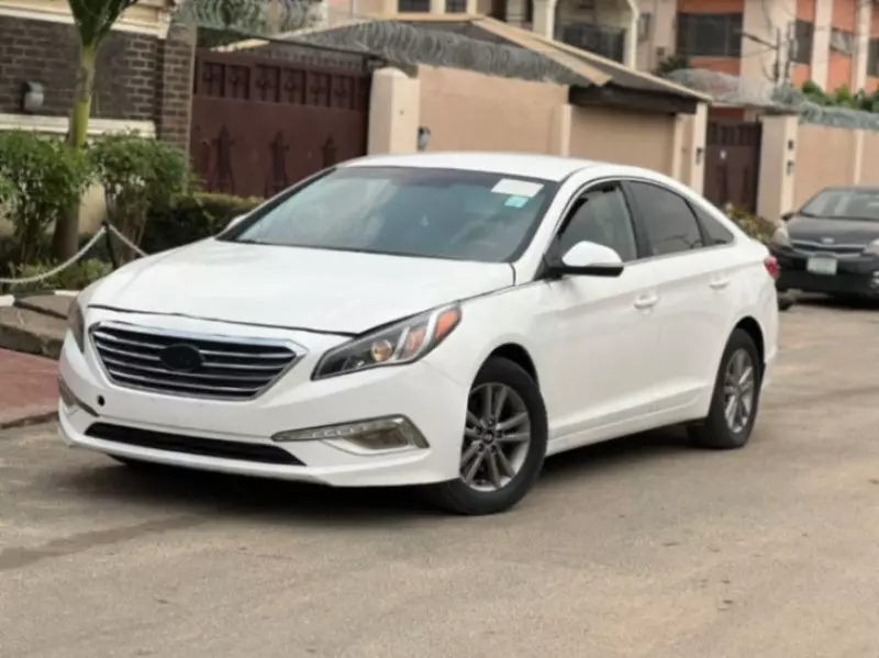 Hyundai Sonata   - 2016