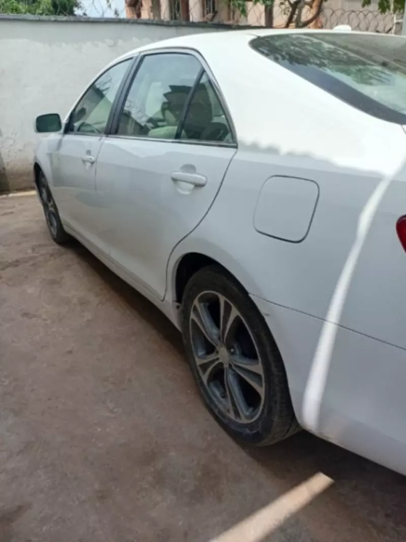TOYOTA Camry   - 2011
