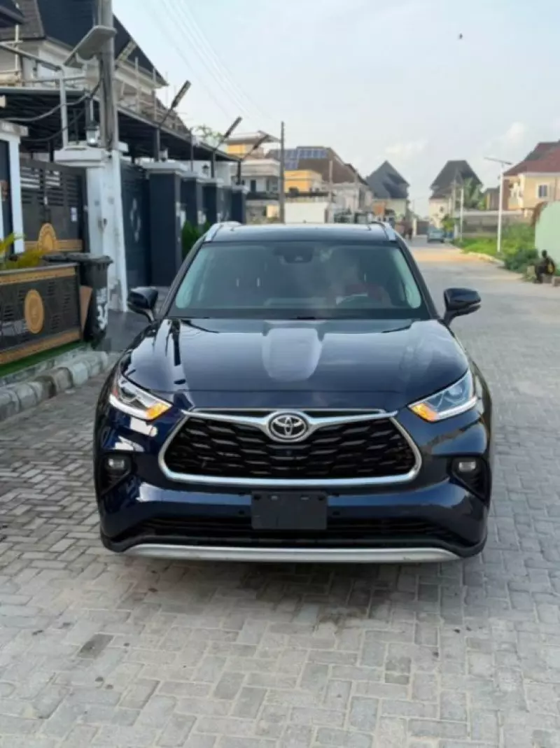TOYOTA Highlander   - 2020
