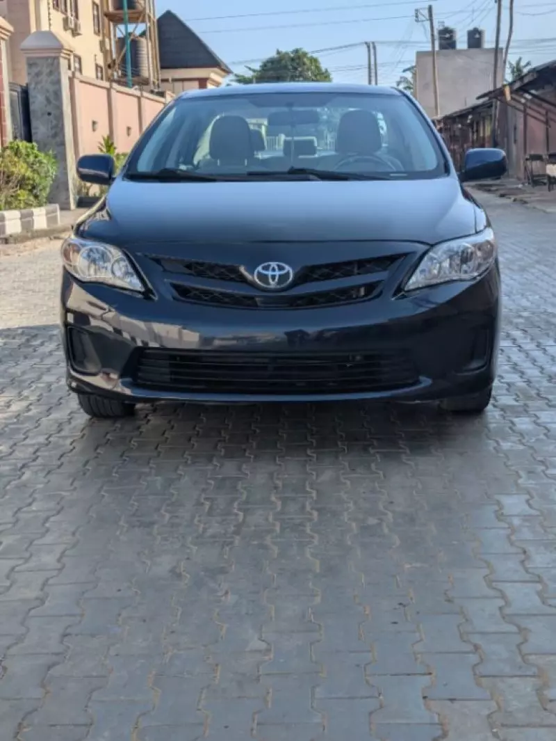 TOYOTA Corolla   - 2012