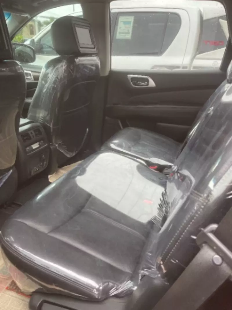 Nissan Pathfinder - 2014