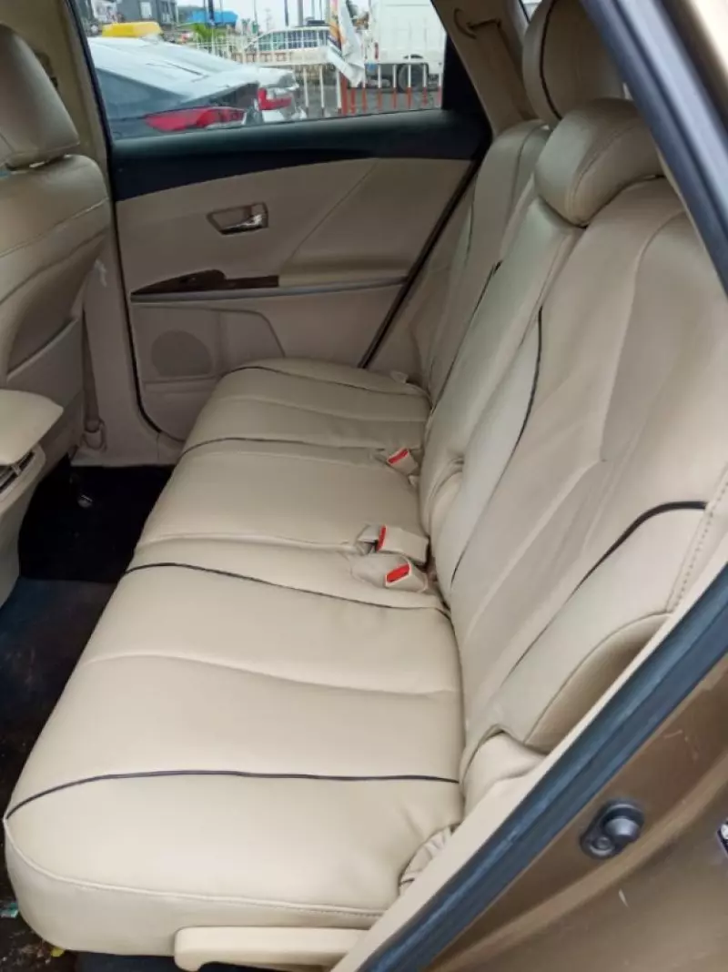 TOYOTA Venza   - 2013
