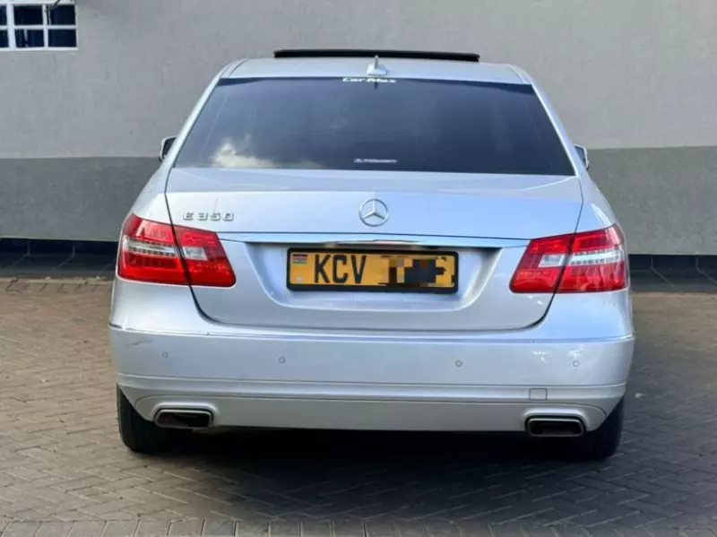 Mercedes-Benz E350   - 2012