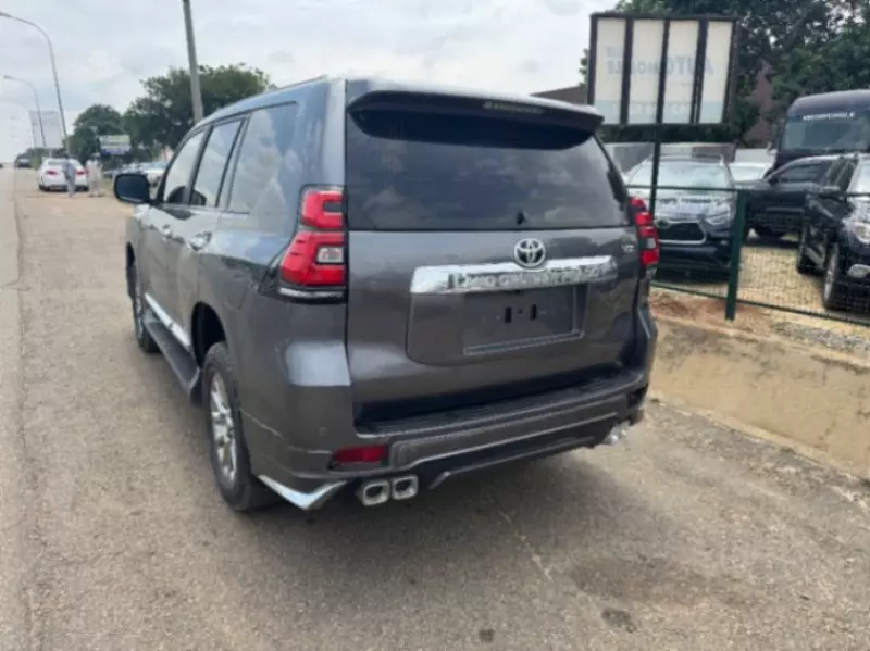 Toyota Prado   - 2010