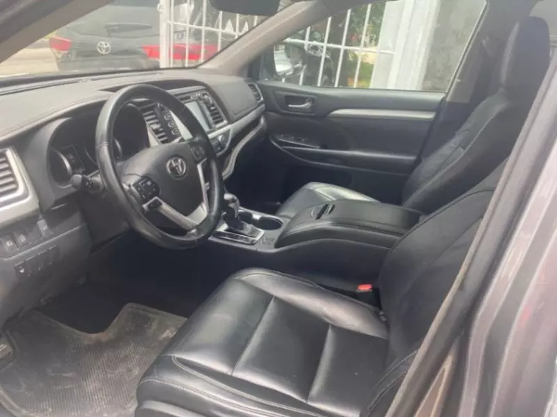 Toyota Highlander   - 2018