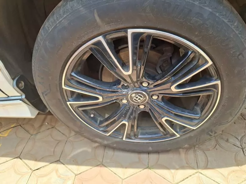Toyota Harrier   - 2018