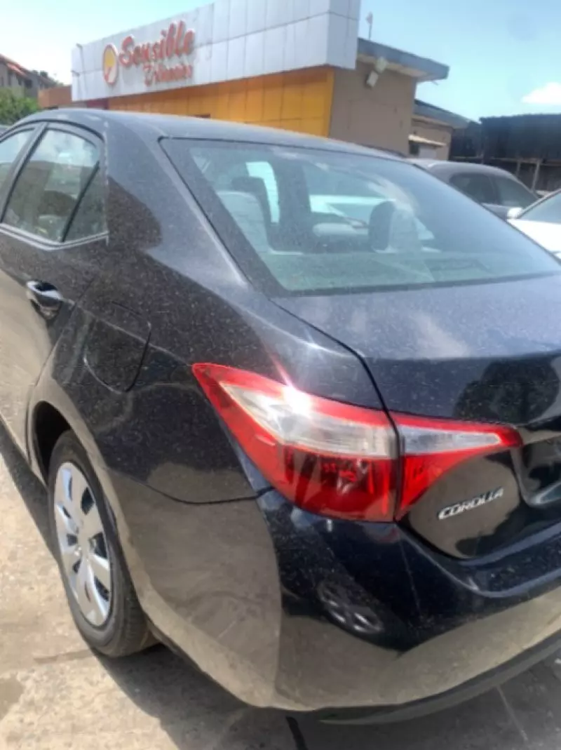 TOYOTA Corolla - 2015