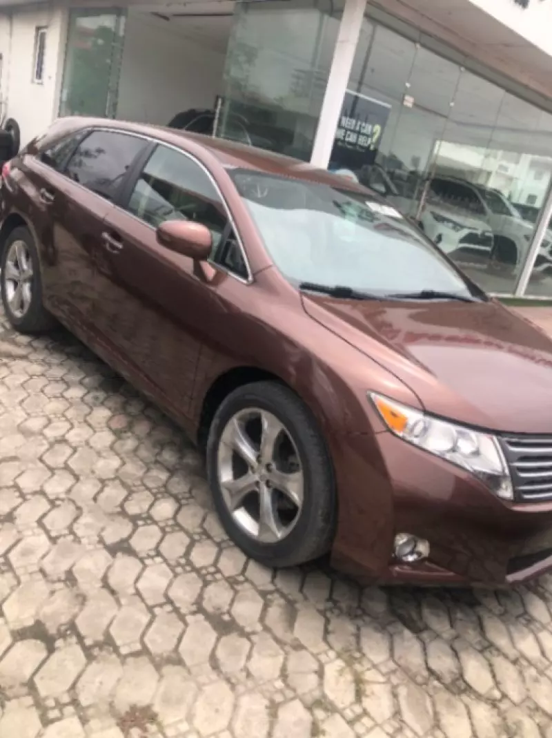 Toyota Venza   - 2013