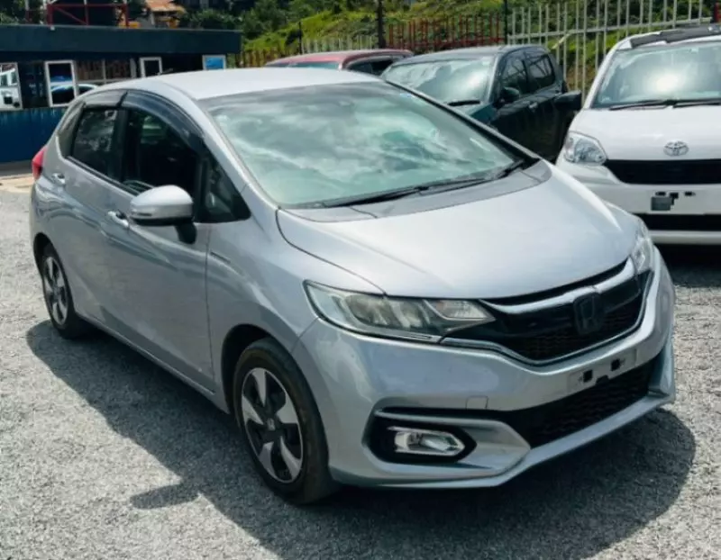 Honda FIT   - 2016