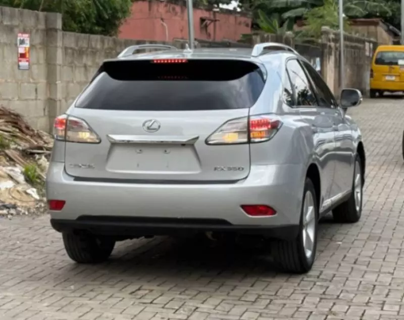 Lexus RX 350L - 2010