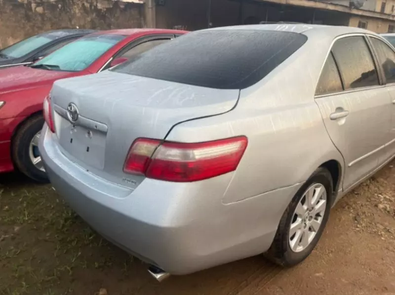 Toyota Camry   - 2007