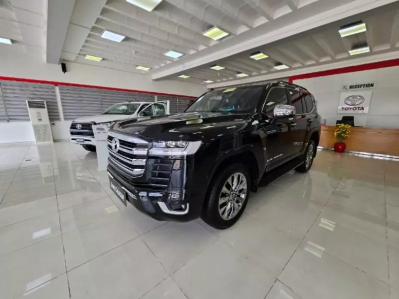 Toyota Land Cruiser   - 2025