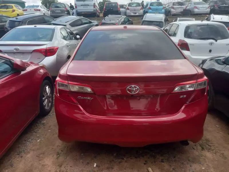 Toyota Camry   - 2013