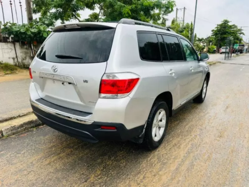 Toyota Highlander   - 2008