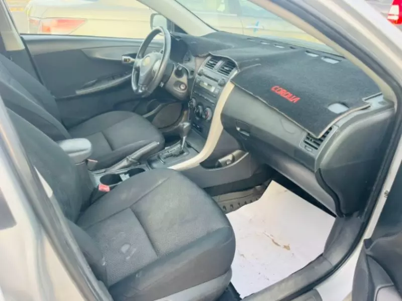 TOYOTA corolla   - 2009