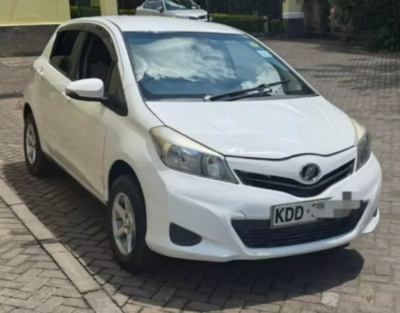 Toyota Vitz   - 2014