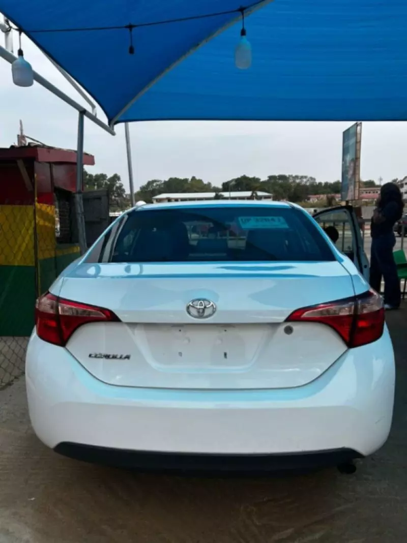 Toyota Corolla   - 2014