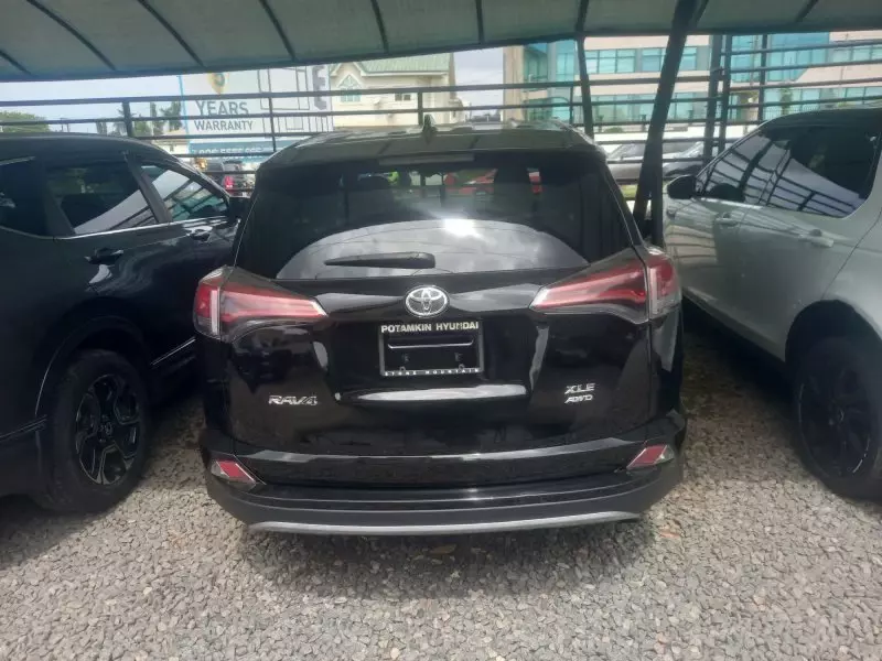Toyota Rav4   - 2018