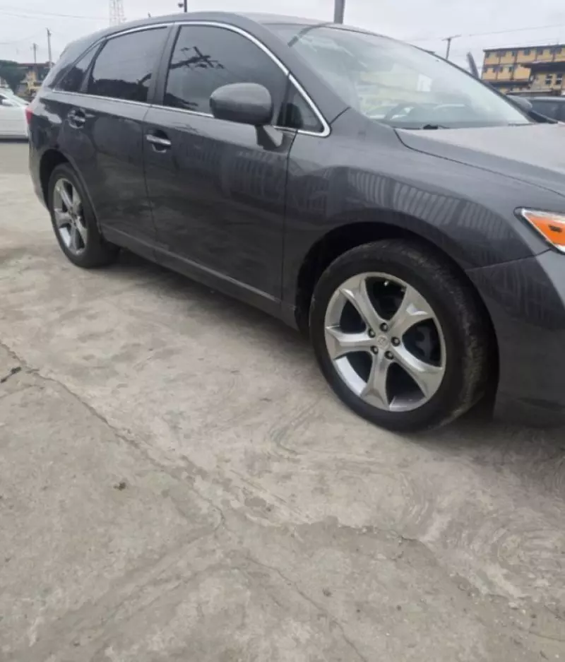 Toyota Venza - 2011