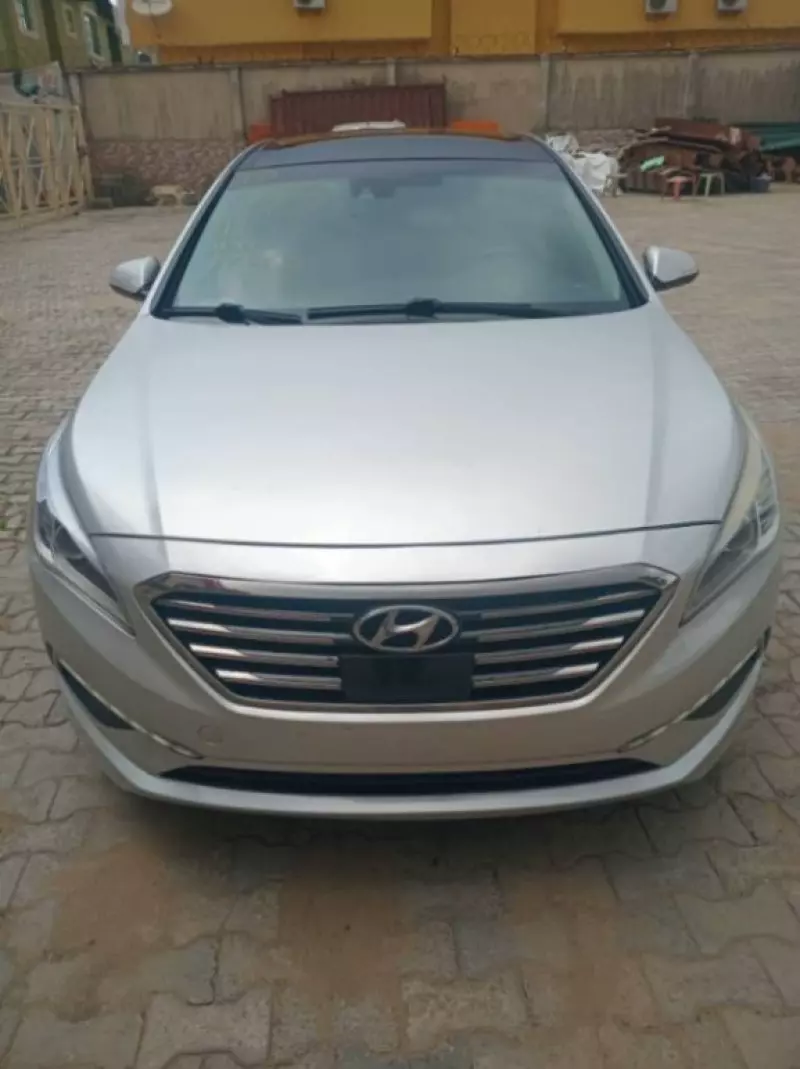 Hyundai Sonata   - 2015