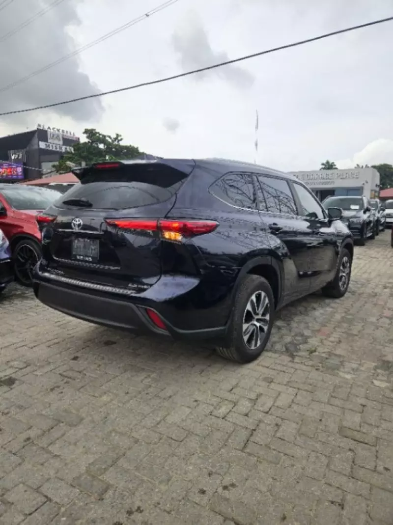 TOYOTA Highlander   - 2024