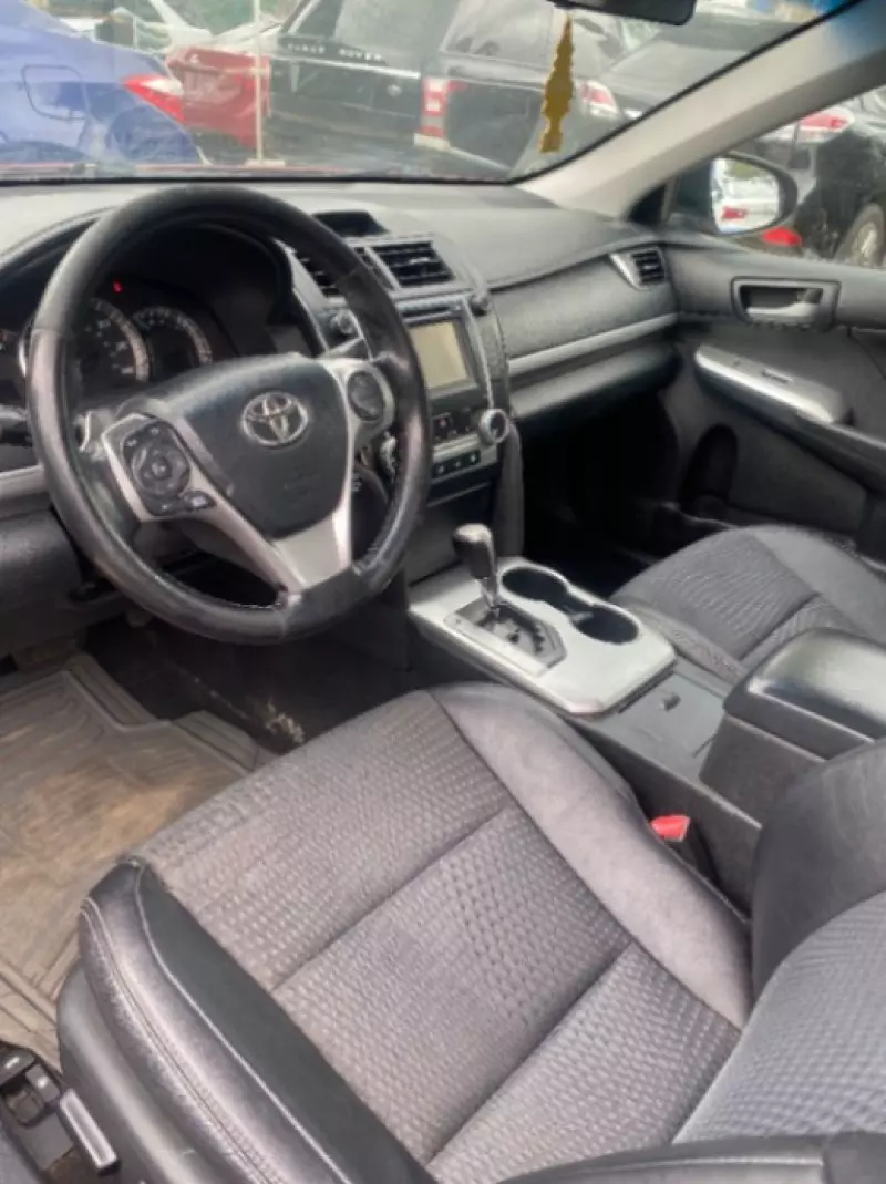 Toyota Camry   - 2013