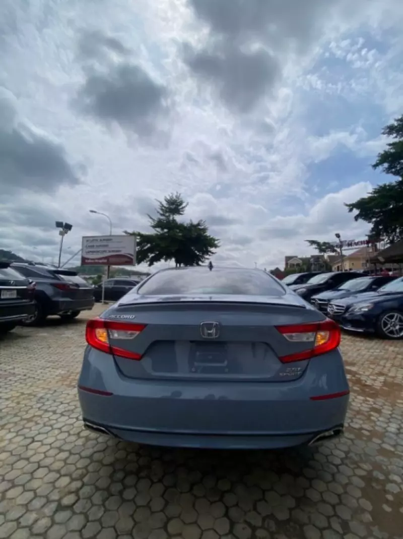 Honda Accord   - 2021