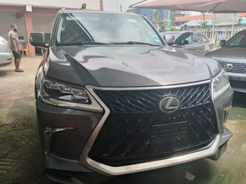 Lexus LX 570   - 2016