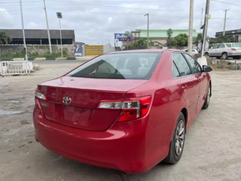 TOYOTA Camry   - 2012