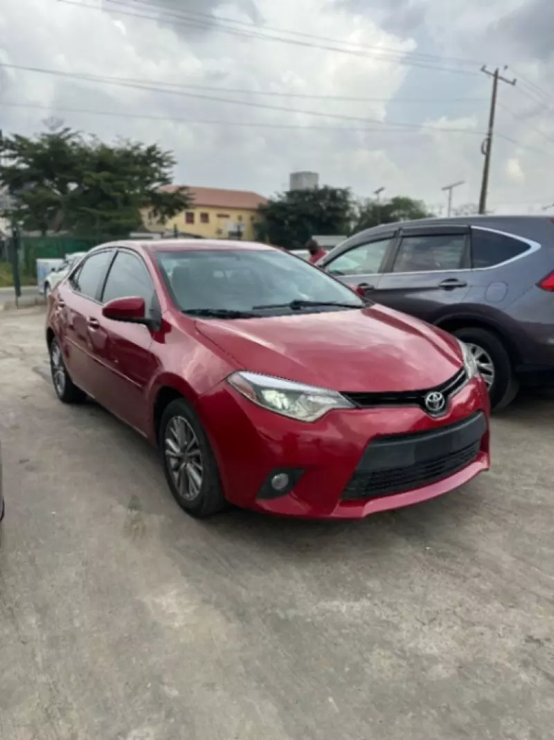 TOYOTA Corolla   - 2015