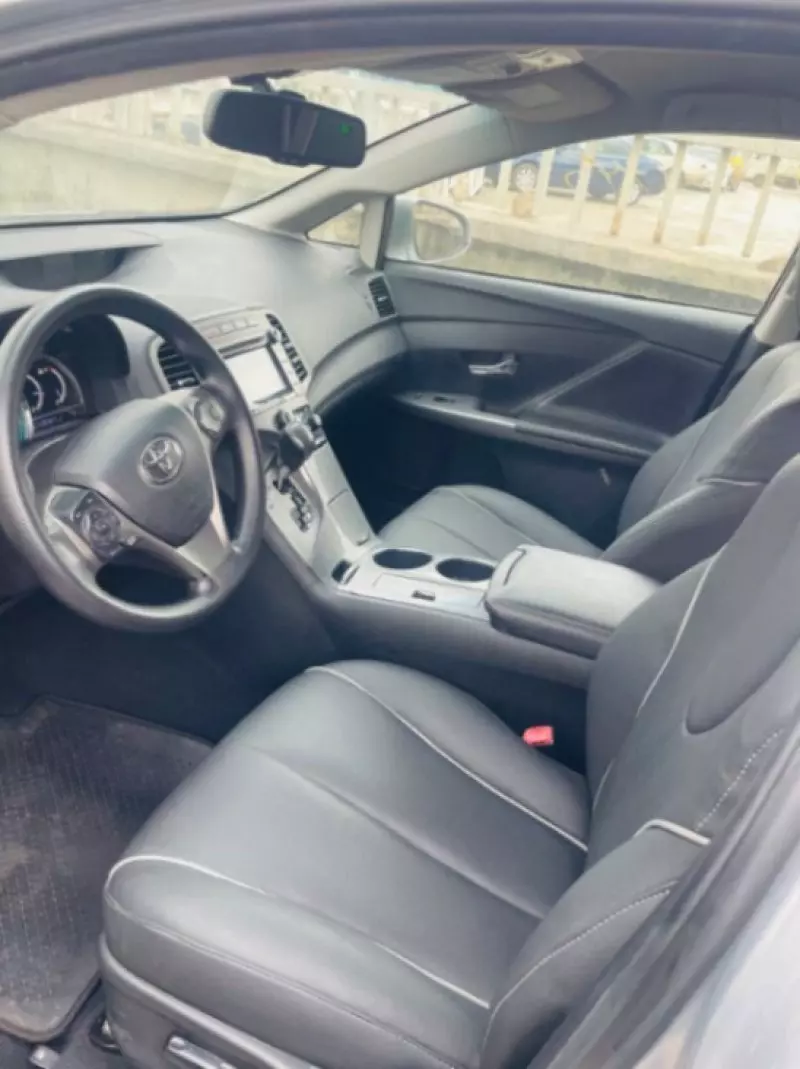 Toyota Venza   - 2015