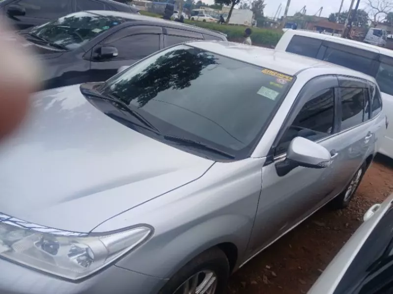 Toyota Fielder    - 2016