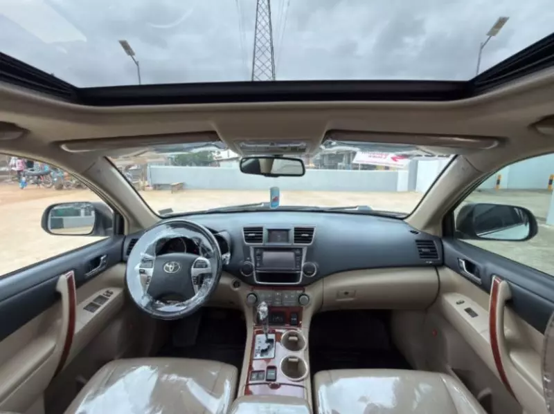 TOYOTA Highlander   - 2013