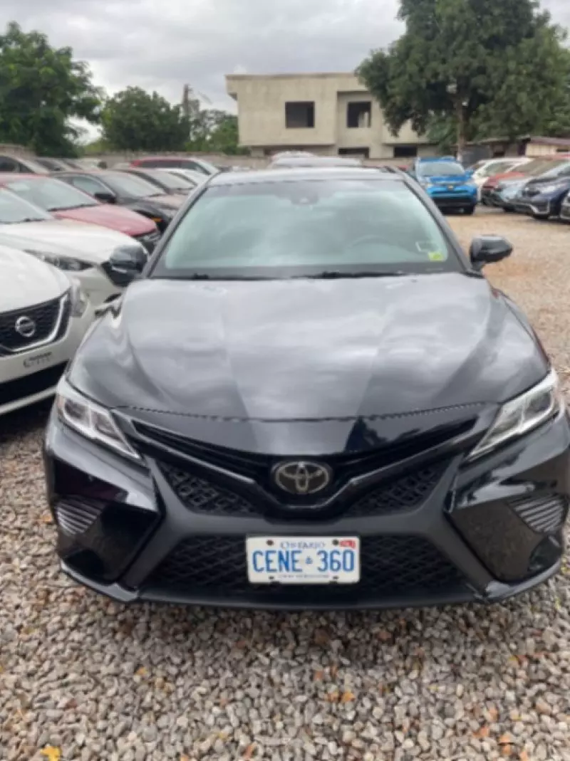 TOYOTA Camry - 2018
