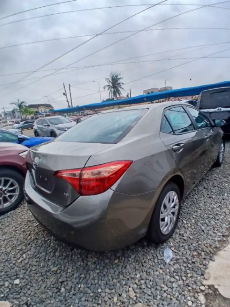 TOYOTA Corolla - 2019