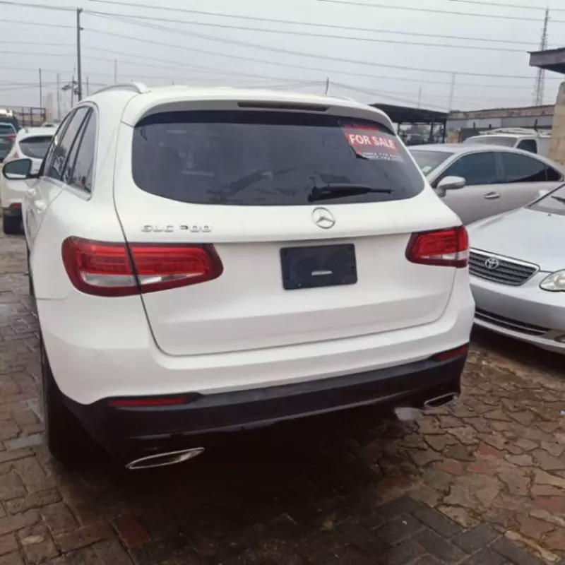 Mercedes-Benz GLC 300   - 2019