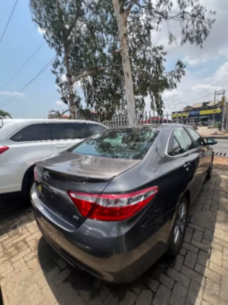 Toyota Camry   - 2017